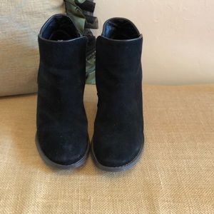 3/$30 Black suede ankle booties. Unique and fun!